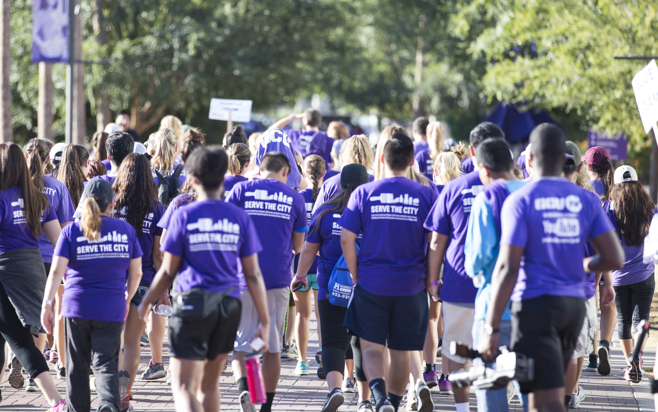 Slideshow: Lopes serve their city - GCU News