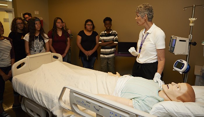 SimMan gives students a real-life look at medicine - GCU News