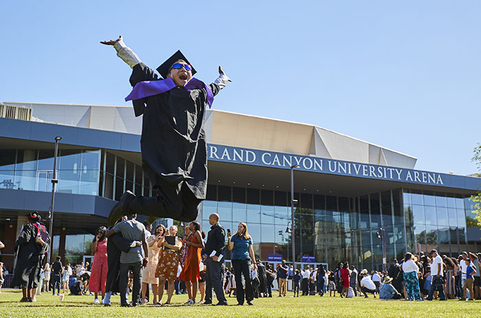 Slideshow: Spring commencement, Friday afternoon ceremony - GCU News