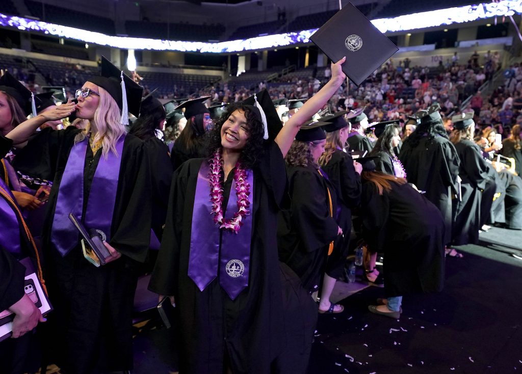 Slideshow: Spring Commencement, Wednesday afternoon ceremony - GCU News