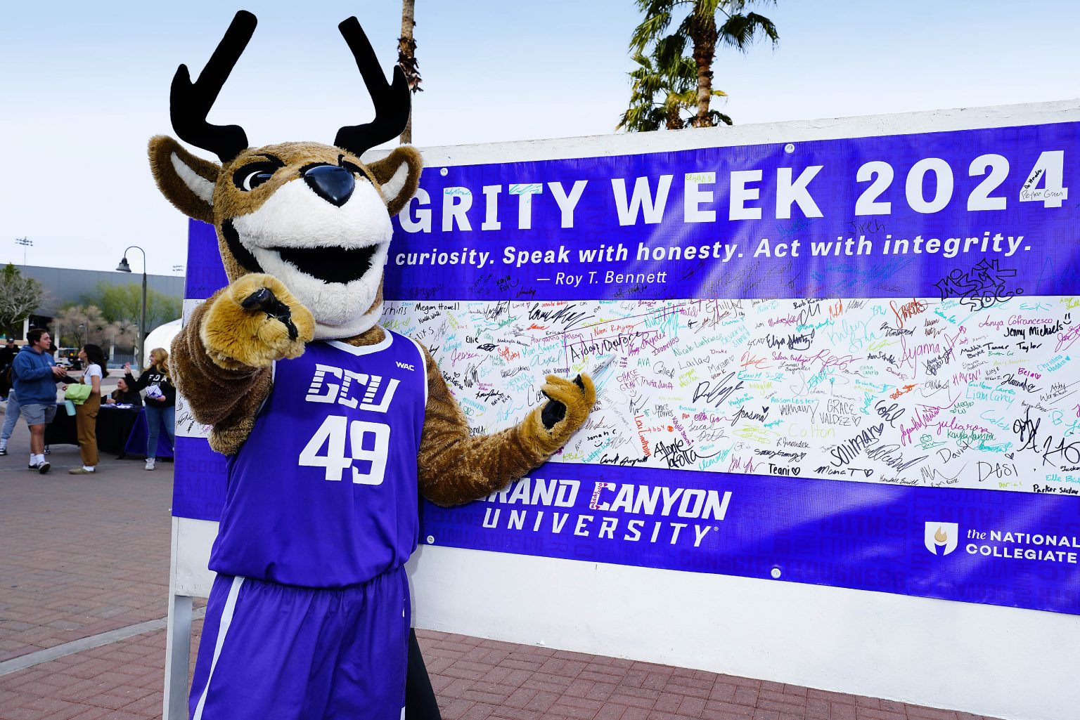 GCU students sign on to stress integrity in academics, work - GCU News