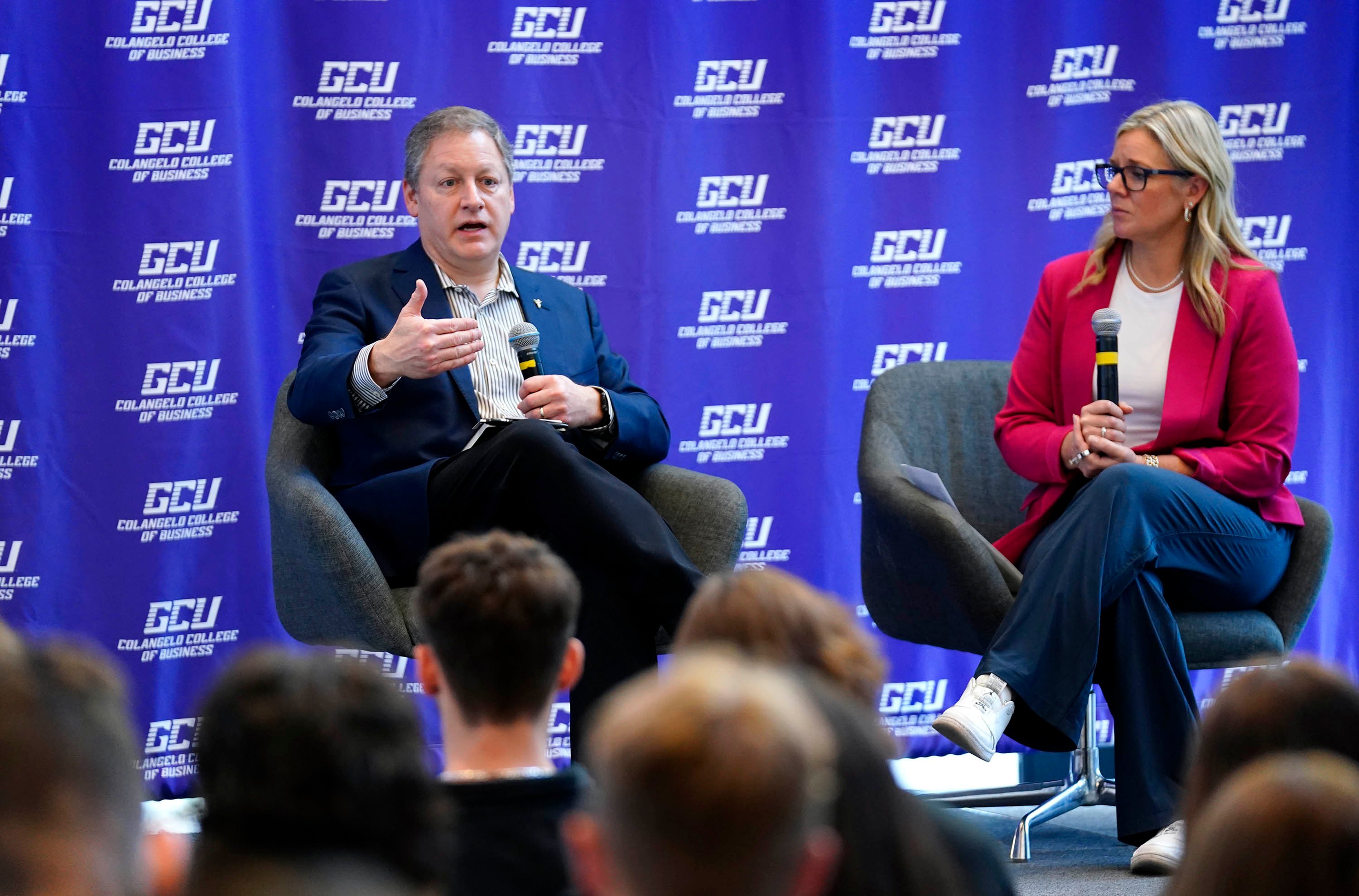 Students gain traction on seeking sports-related jobs – GCU News