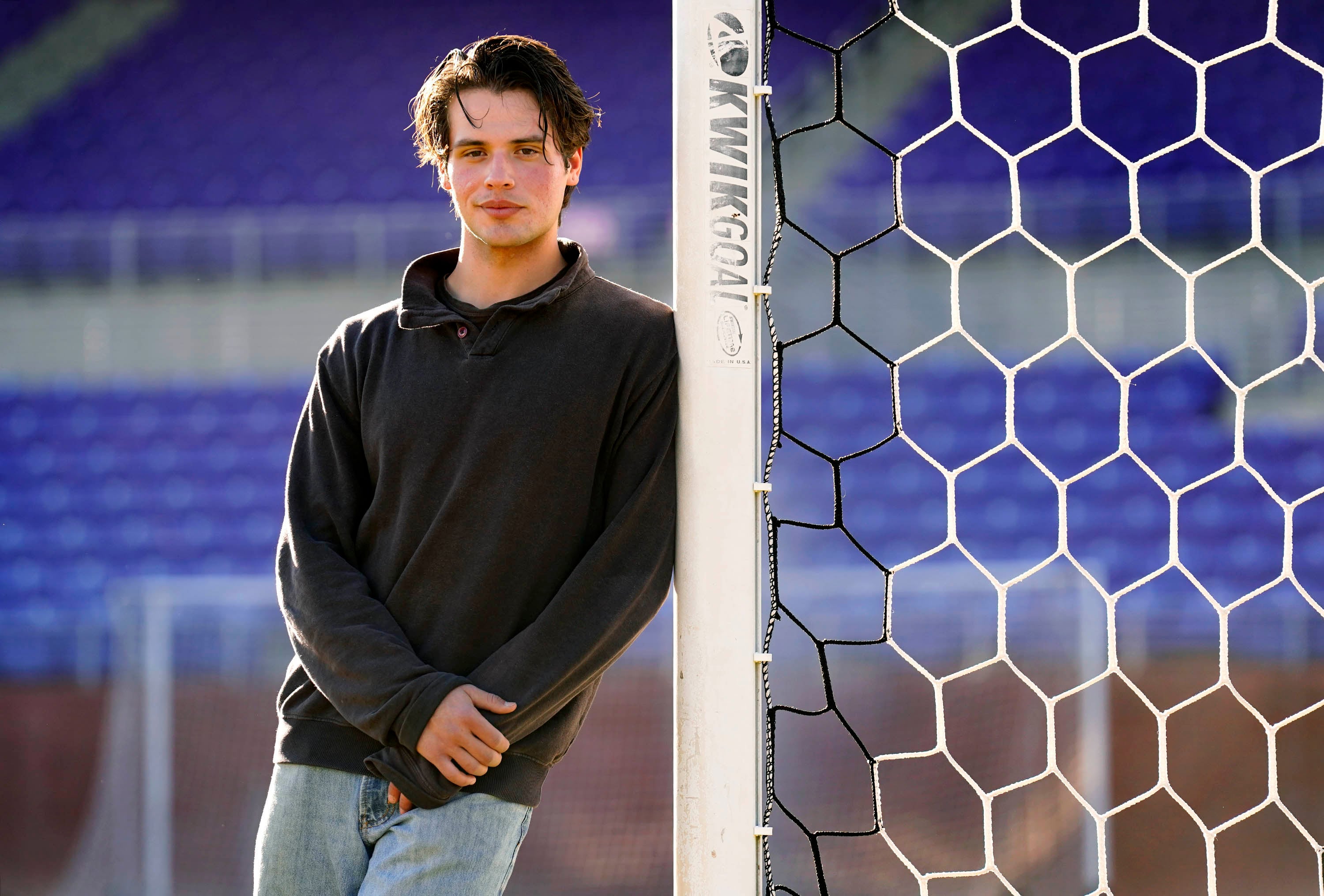 Graduate finds a fascinating life 'outside my own head' after traumatic brain injury - GCU News