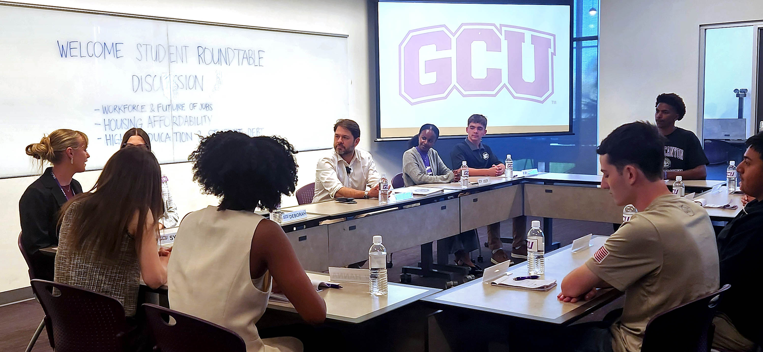 Students talk housing affordability, student debt with Sen. Ruben Gallego