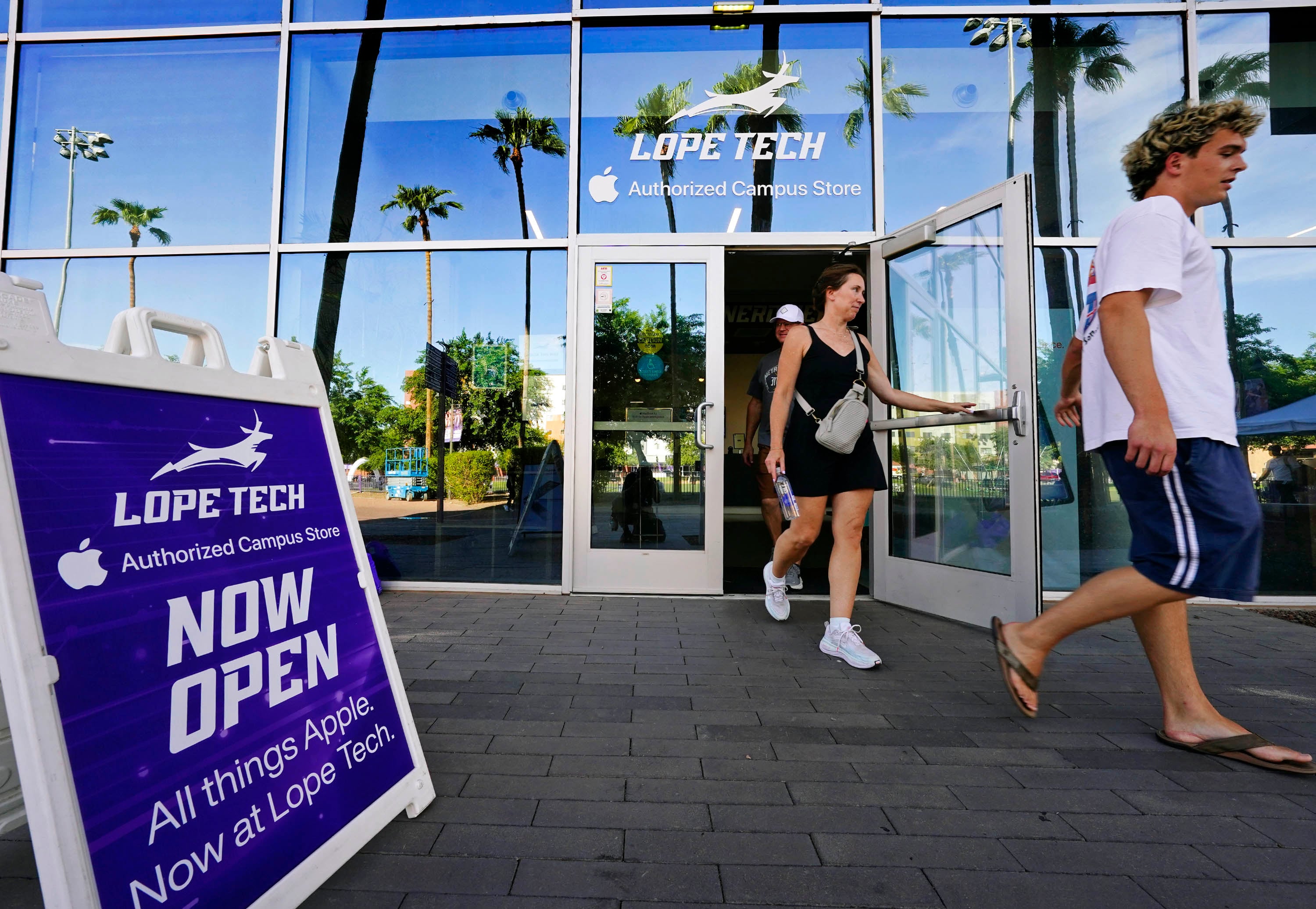 GCU boots up new Apple-authorized Lope Tech store