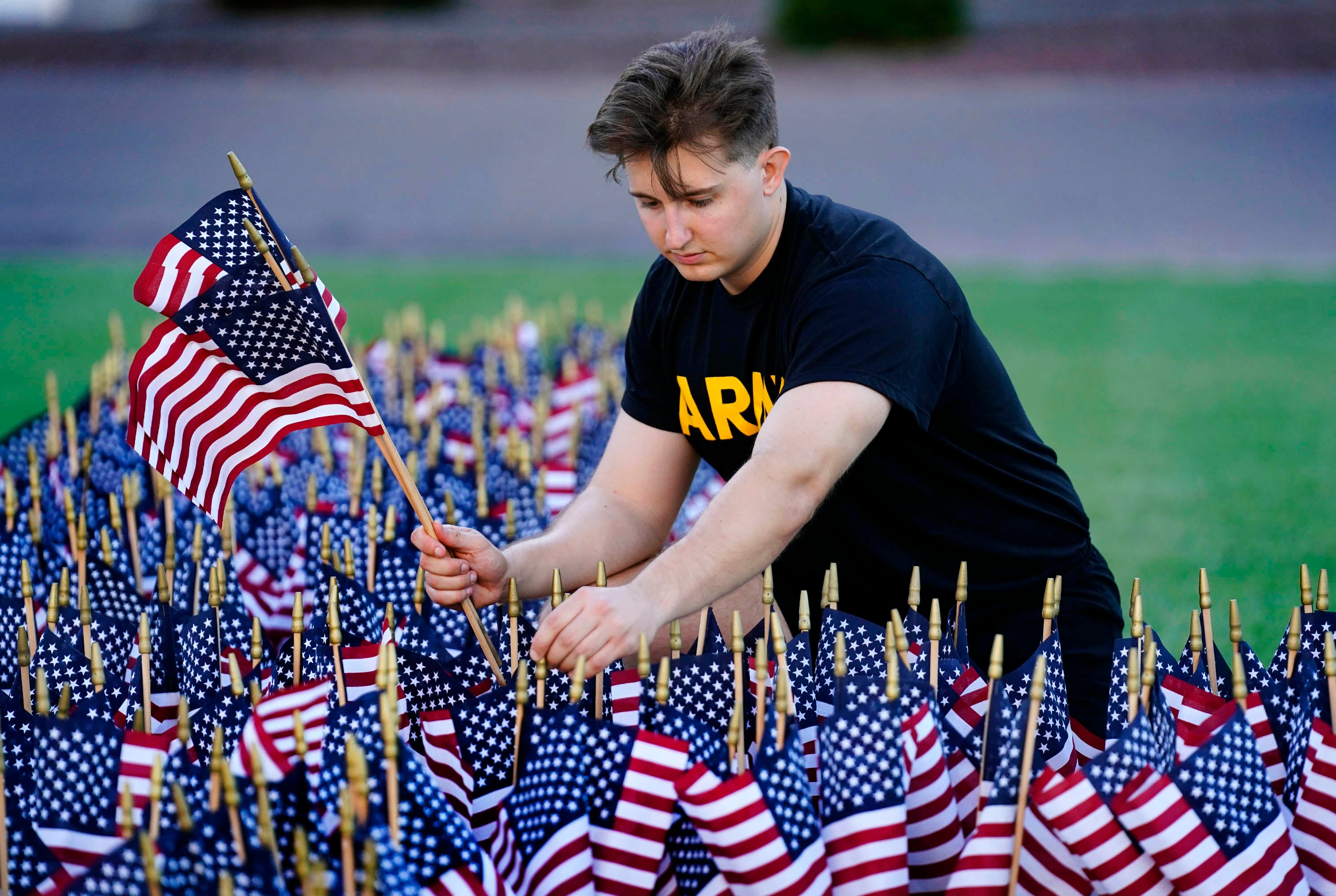 ROTC cadets unfurl tradition of honoring 9/11 victims