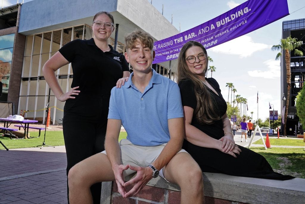 Featured image for: Siblings share Ingram Honors College journey; Mom and dad are proud