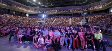 An estimated 6,500 students, staff and community members attended Chapel Monday in the newly expanded GCU Arena. 