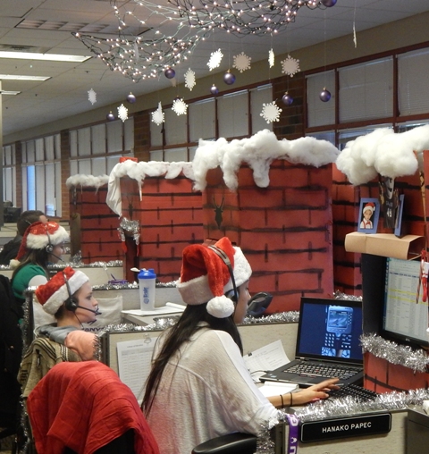 Tempe office is in super Christmas spirit - GCU News