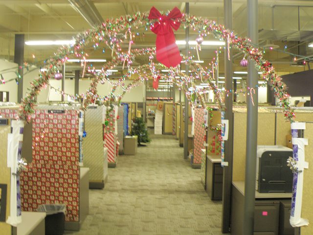 27th Ave. office Christmas decorations - GCU News