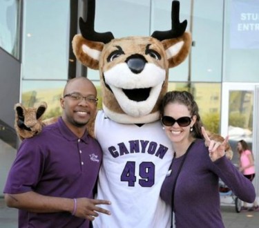 Daniel and Tiffany Black with GCU's mascot, Thunder