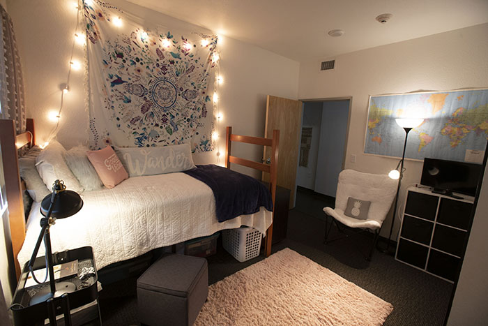 Roomy apartments put students in happy space - GCU Today