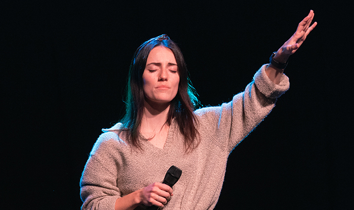 From Chapel to Canyon Worship, her ministry heals - GCU Today